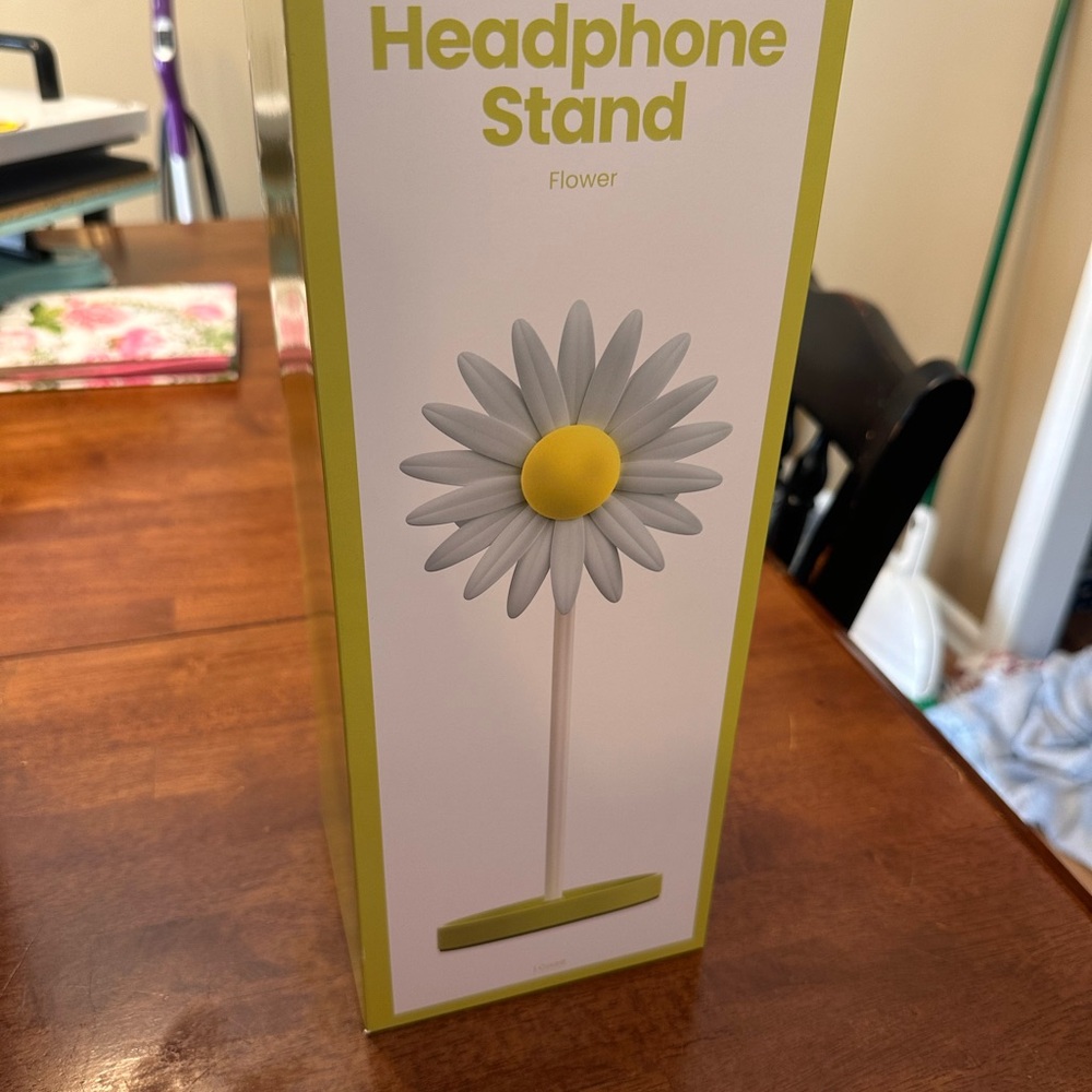 Target Headphone Stand - light blue and Yellow Flower Design